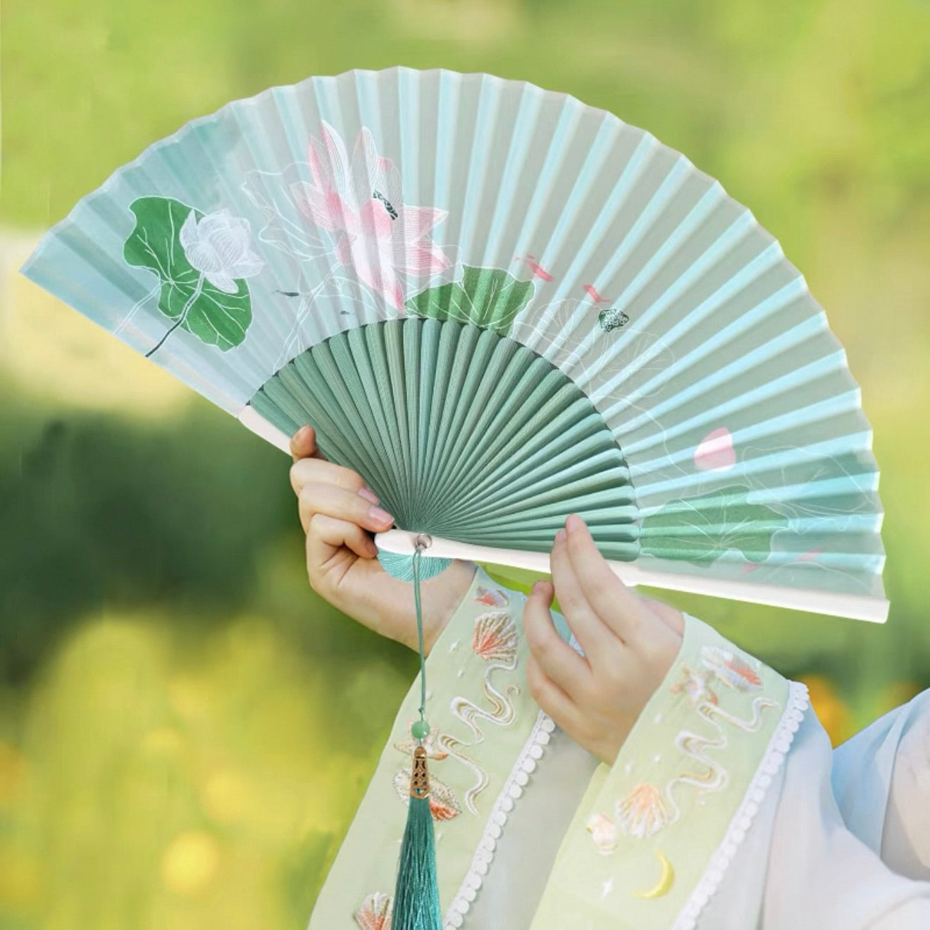 Lotus Traditional Chinese Folding Hand Fan