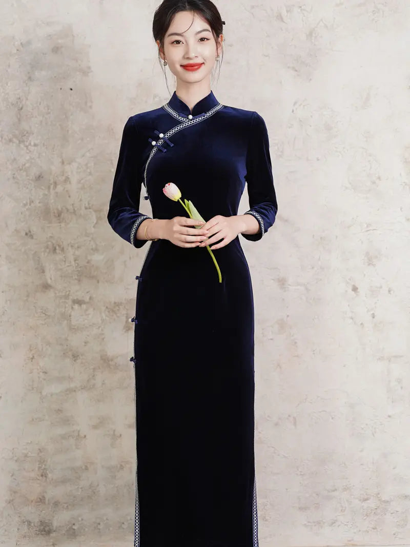 Vintage Solid Color Long Sleeve Velvet Qipao