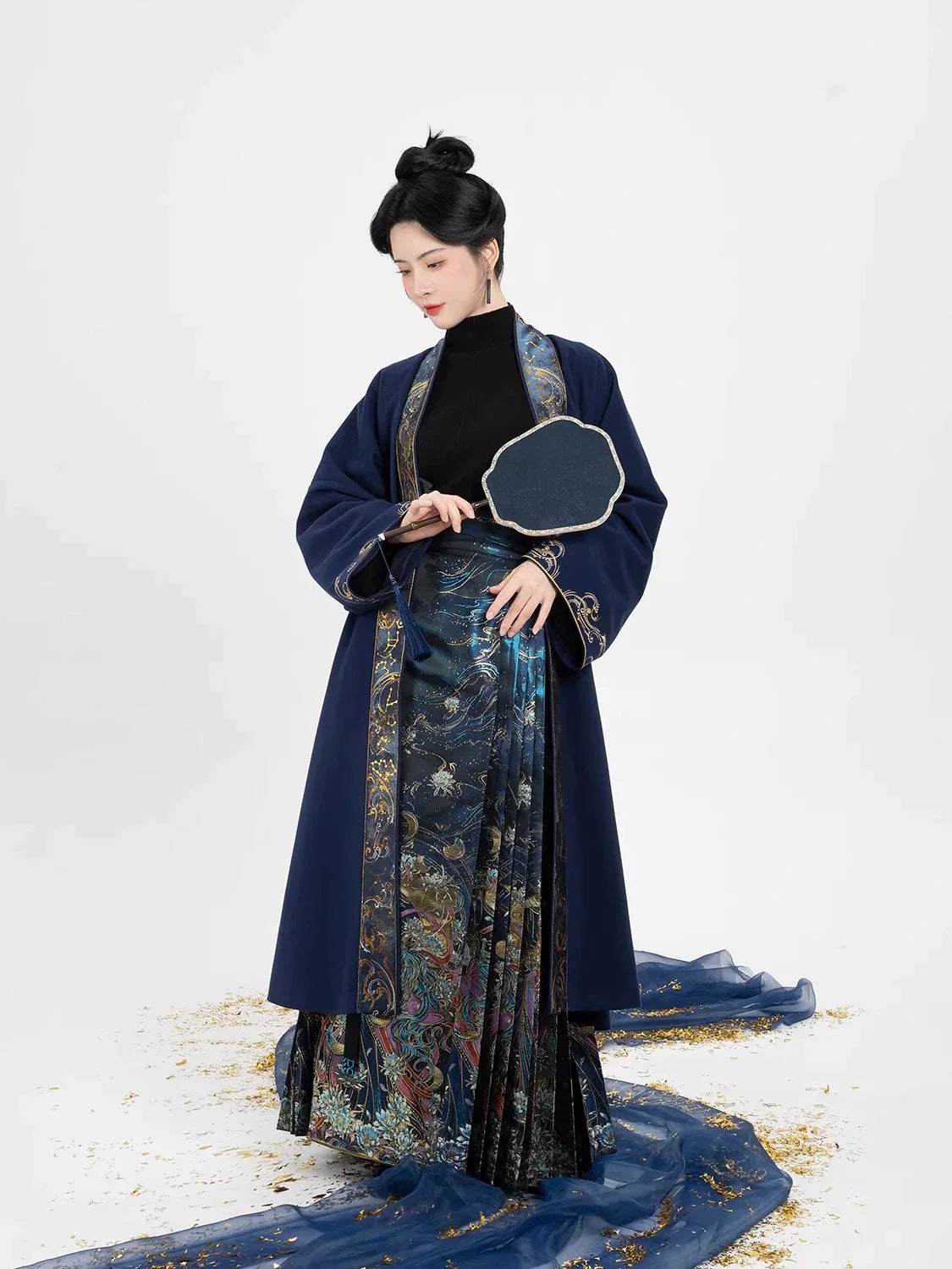 Chinese Blouse & Mamian Skirt Outfit | Luna God 月神