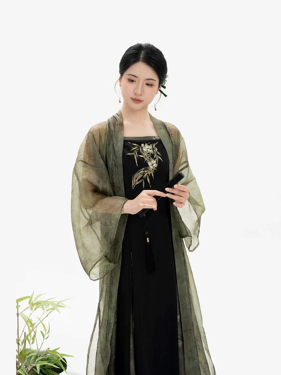 Song Dynasty Modern Hanfu Set with Changgan Temple Beizi and Three Pleat Slip Dress - Bamboo Shadow 竹影纱 (Preorder)