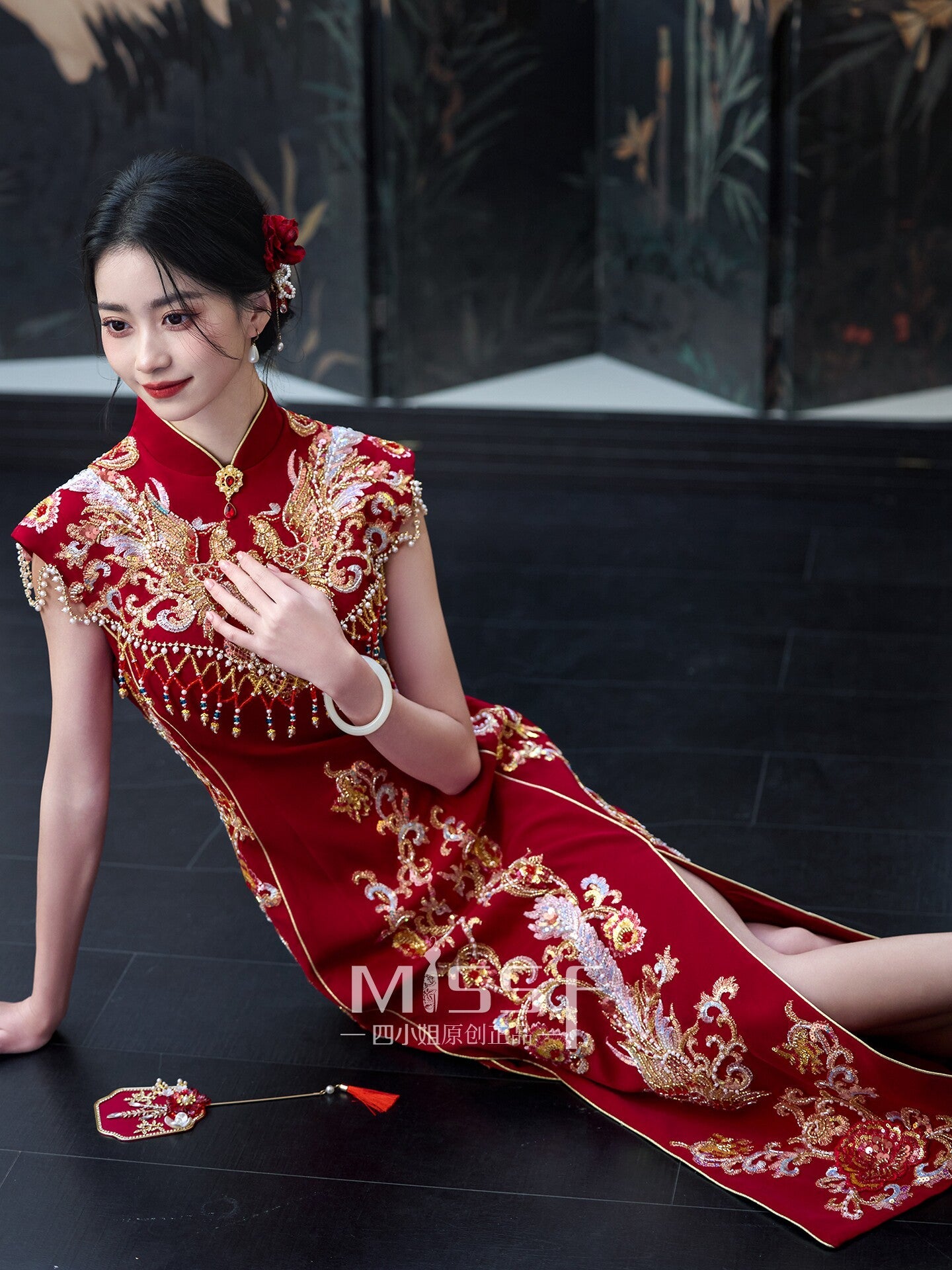 Red Embroidered Bridal Qipao Cheongsam | Biyishuangfei