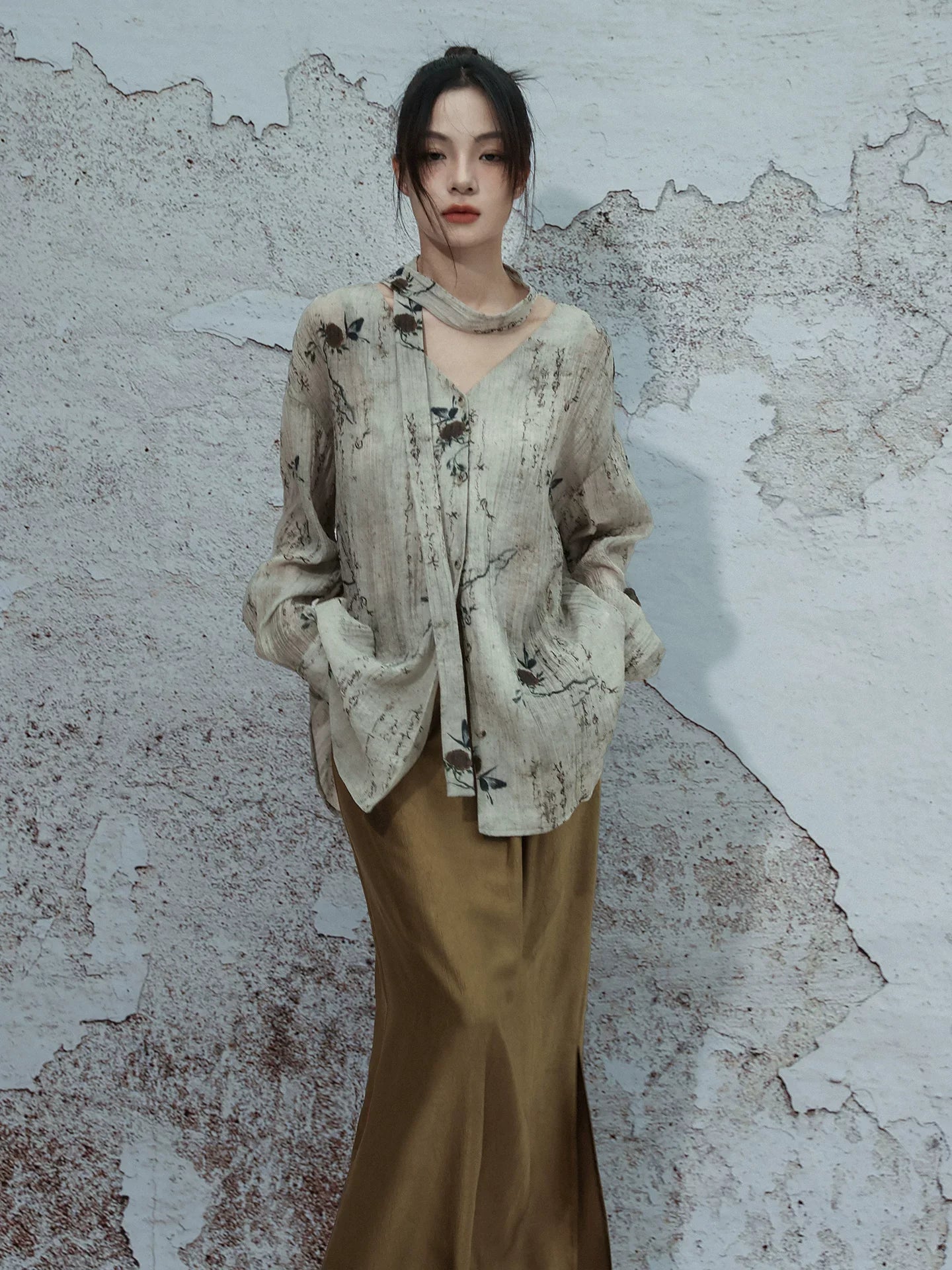 New Chinese Style Vintage Ink Butterfly Shadow V-Neck Shirt