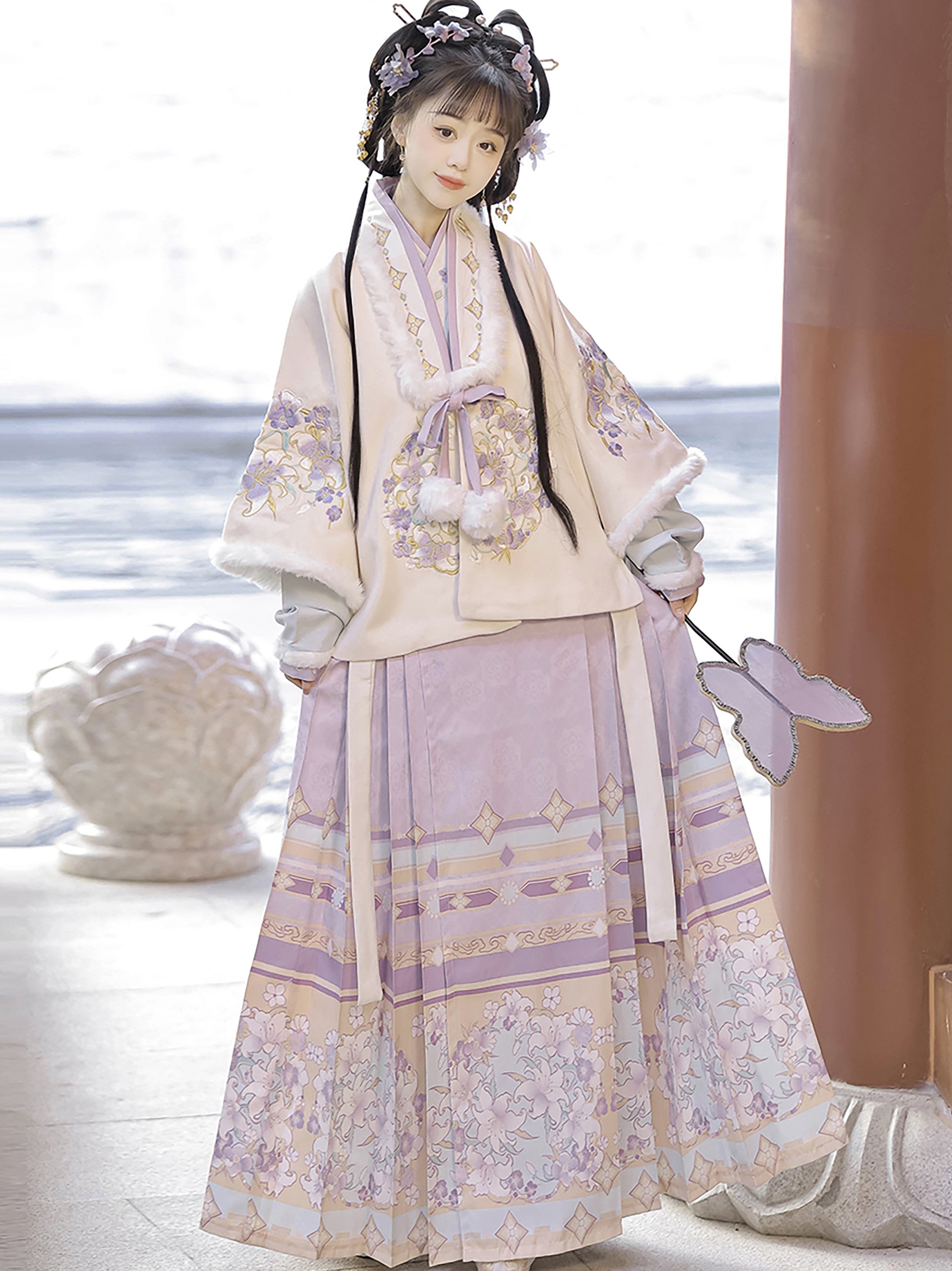 Ming Dynasty Embroidered Cross Collar Jacket & Printed Mamian Skirt | Purple Softness 紫暖暖