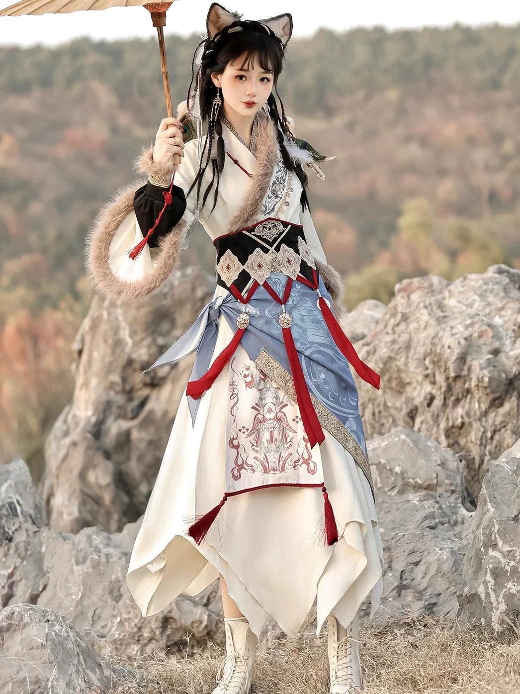 Yuanshan Yin 远山吟 - Exotic Hanfu Swordsman Outfit