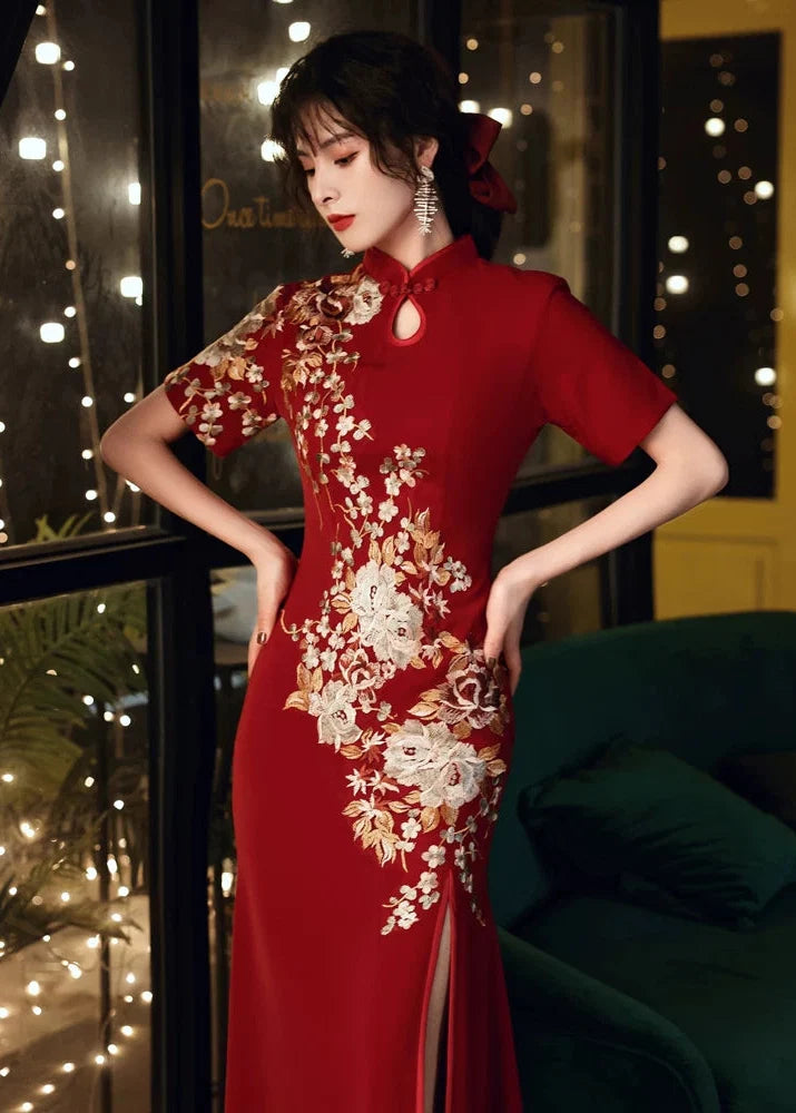Yong Hua | Embroidered Wedding Bridal Qipao (雍华)