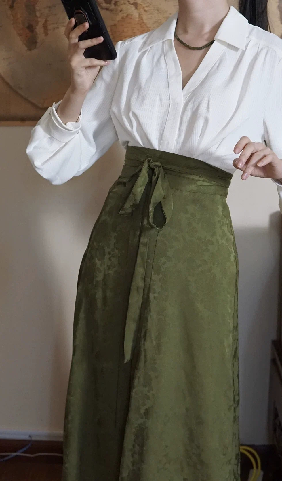 Holding the Moon 上揽月 Olive Green Weijin Tang 10 Panel Poqun Skirt