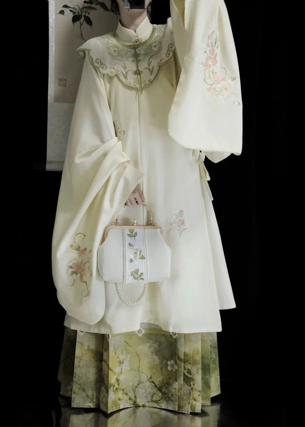 Autumn Embrace | 3-Piece Plus Hanfu (沐秋)