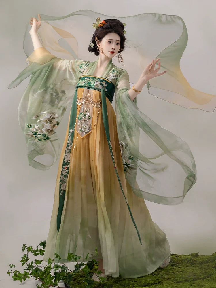 Chaohua 朝华 - Tang Dynasty Style Qixiong Ruqun