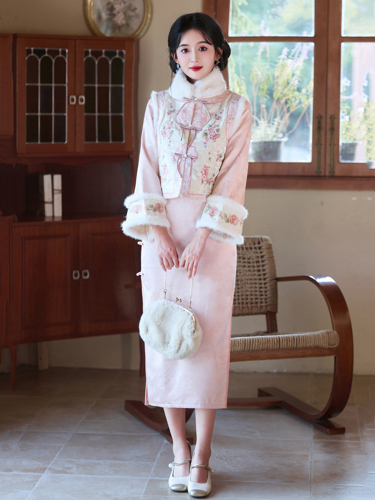Long Sleeve Fur Trim Floral Qipao and Vest | Pink Roses