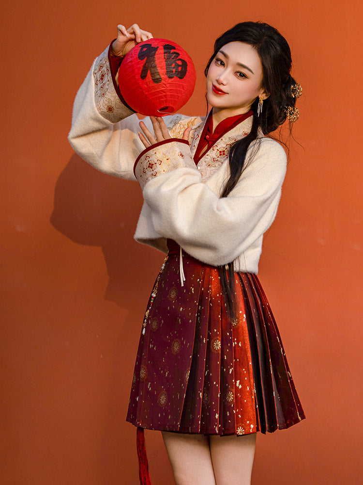 Festive Hanfu Crop Jacket for Engagement, Tea Ceremony or Chinese New Year - Niannian 年年 (Preorder)