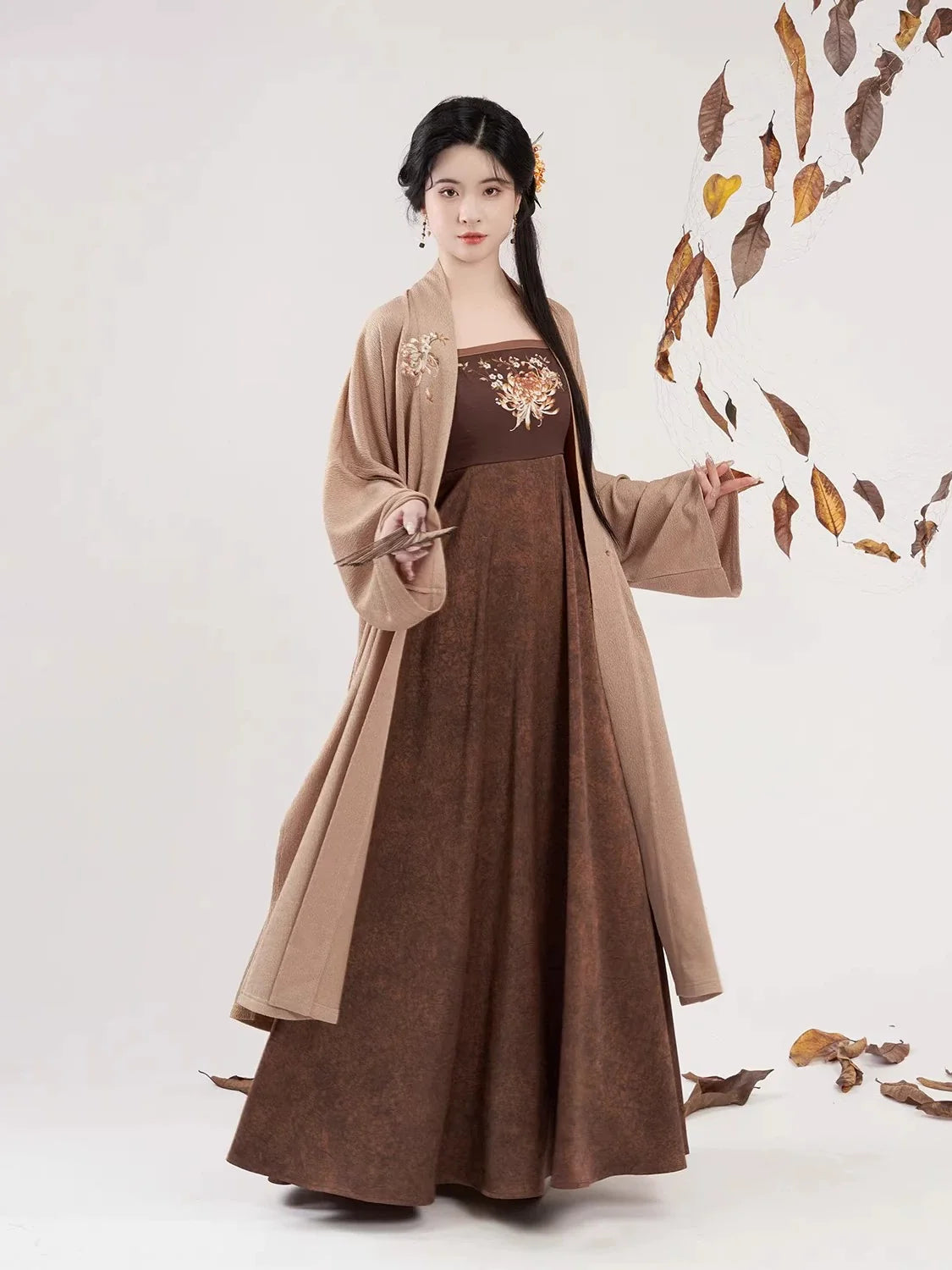 Modern Tang Dynasty Hanfu Slip Dress Set - Qiuju 秋菊 (Preorder)