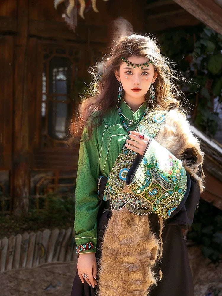 Jade Highlands - New Tibetan Costume Green Ethnic Robe Sichuan-Tibet Photography Journey