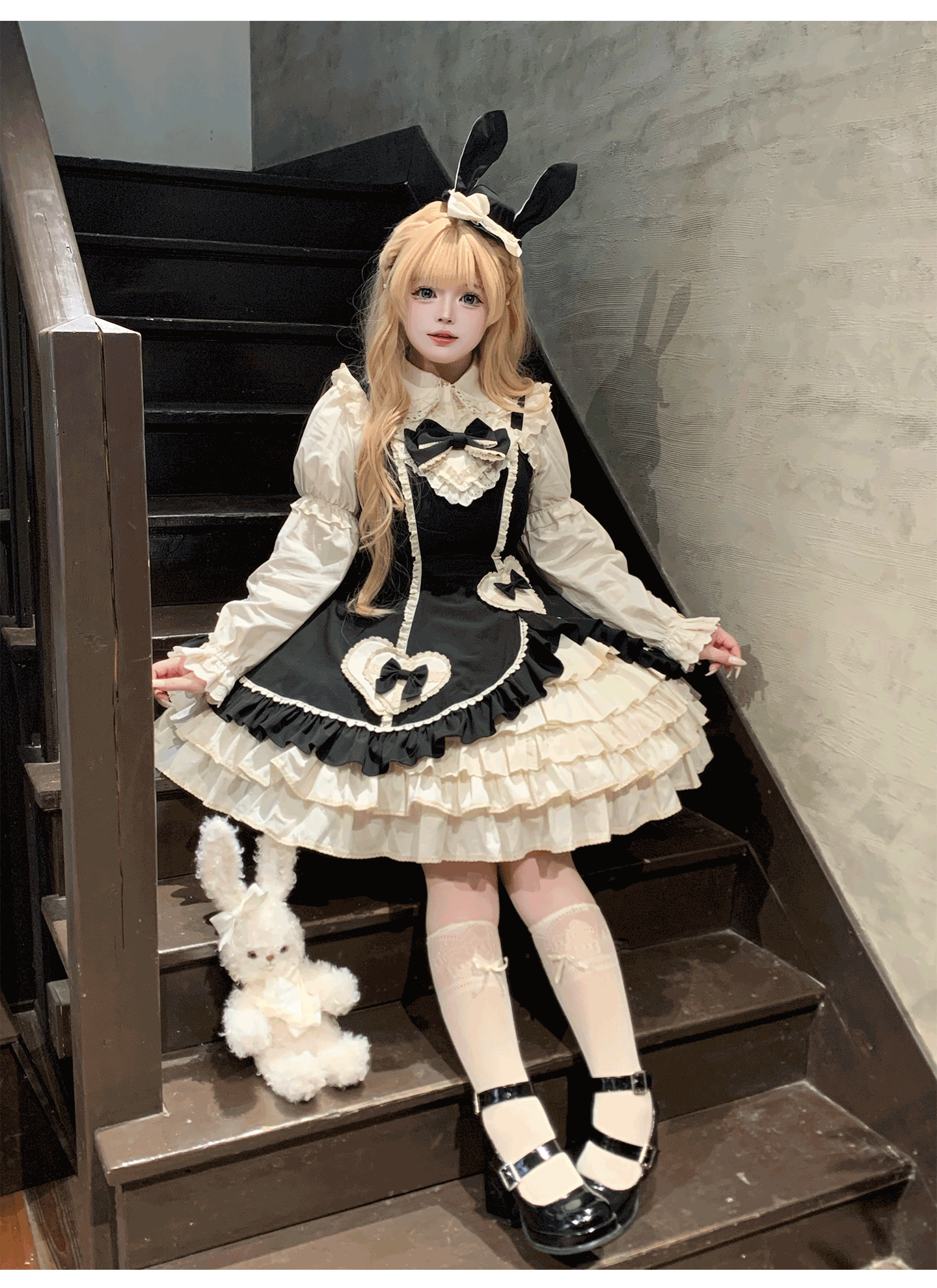 Cream Bud - Tiered Hem Old School Lolita JSK, Side Opening