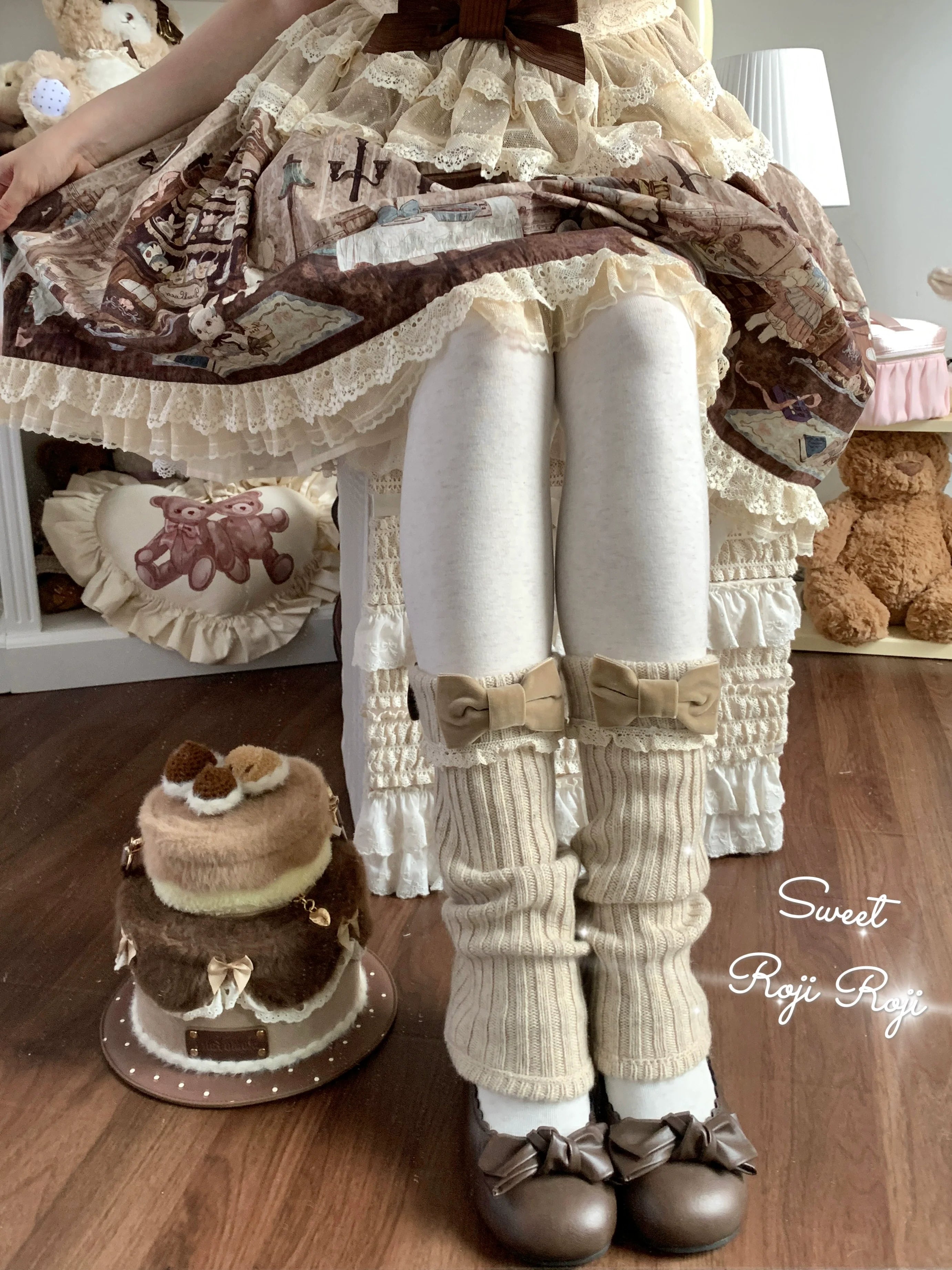 Roji Roji - Flared-Hem Lolita Leg Warmers, Velvet Bows