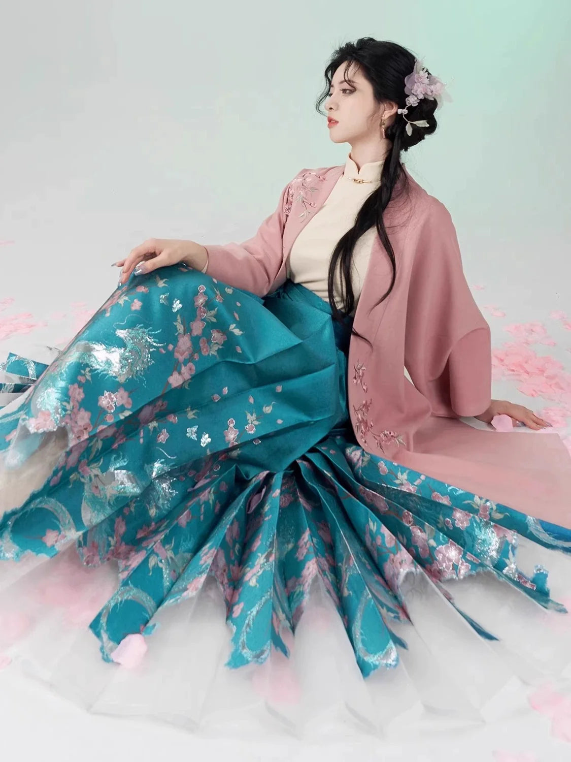 Chinese Blouse & Mamian Skirt Outfit | Yunxue 蕴雪