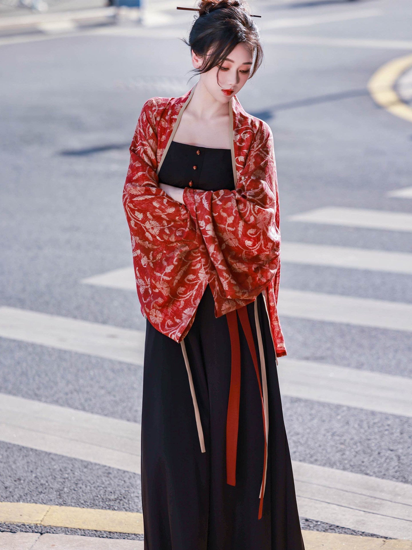 Modern Chinese Style Hanfu Outfit Cardigan & Camisole with Song-Style Trousers - Vermilion Bird 朱雀 (Preorder)