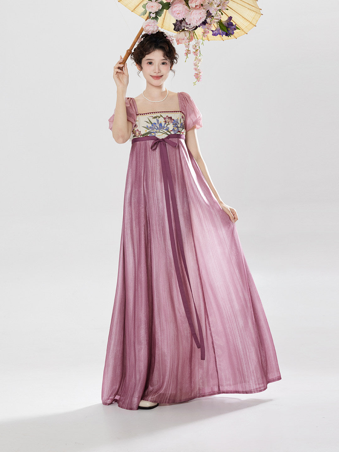 Lian Chun | Regency Style Modern Chinese Embroidered Puff Sleeve Dress