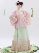 Ming Dynasty Cross Collar Top & Mint Pink Mamian Skirt | Chunmanyuan 春满园