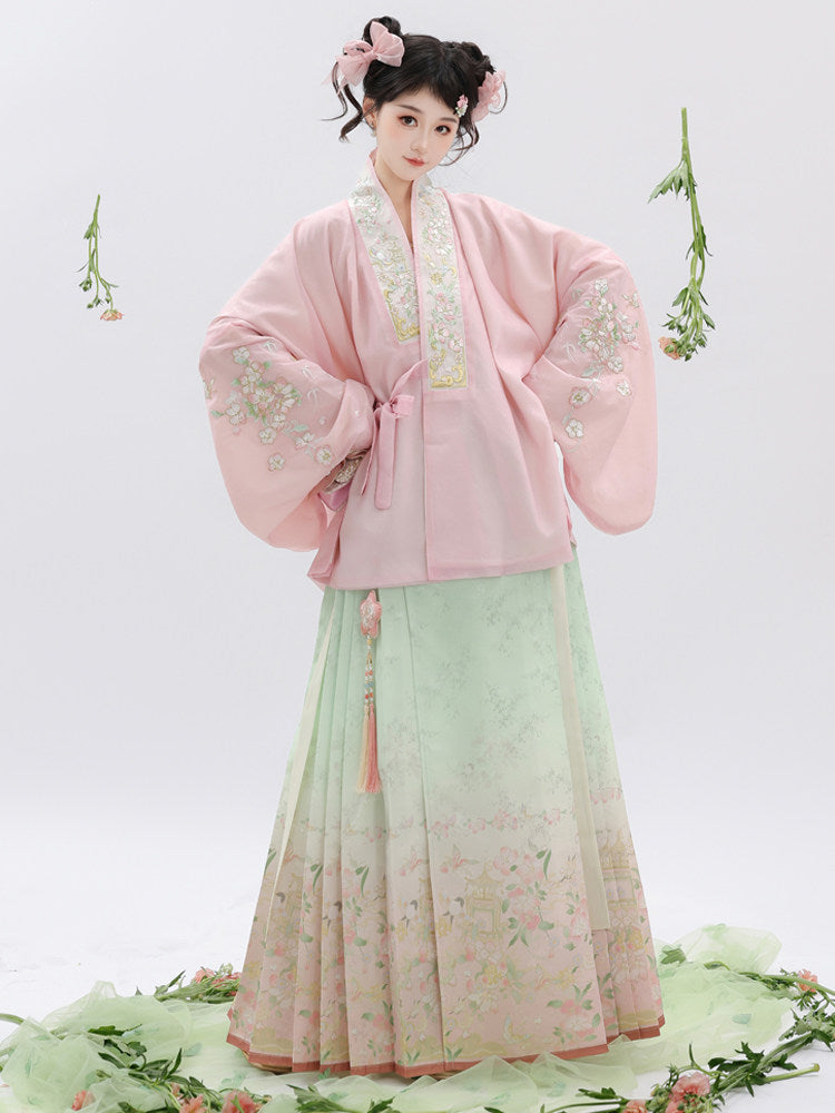 Ming Dynasty Cross Collar Top & Mint Pink Mamian Skirt | Chunmanyuan 春满园