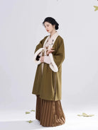Song Dynasty Modern Hanfu Set with Winged Sleeve Top and Pleated Skirt - Floating Butterfly 浮蝶 (Preorder)