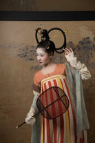 Gong 'E 宫娥 Palace Maid Early Tang Recreation Qixiong Ruqun