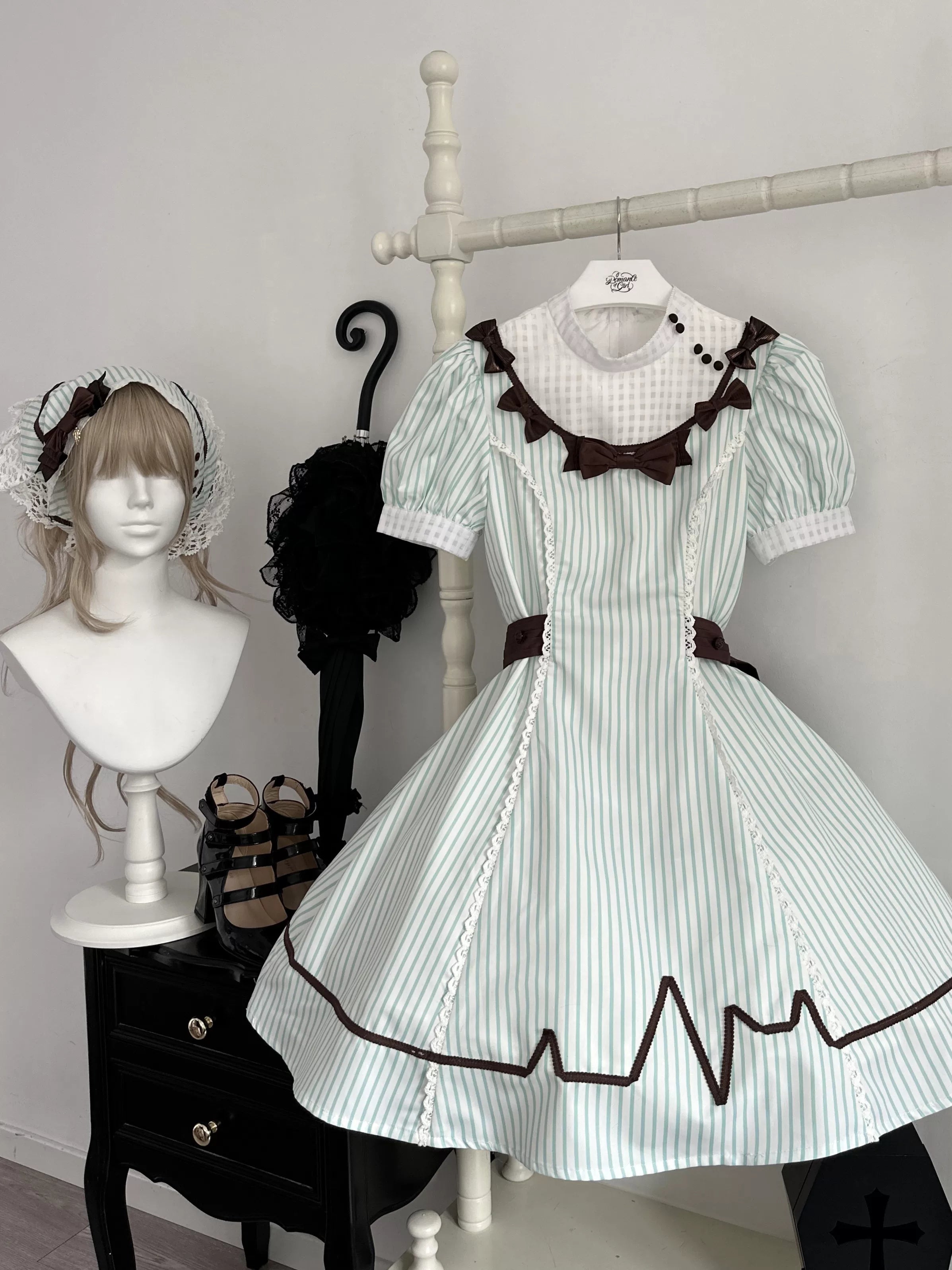 Mint Prescription - Old School Lolita Striped OP Dress, Electrocardiogram Trace
