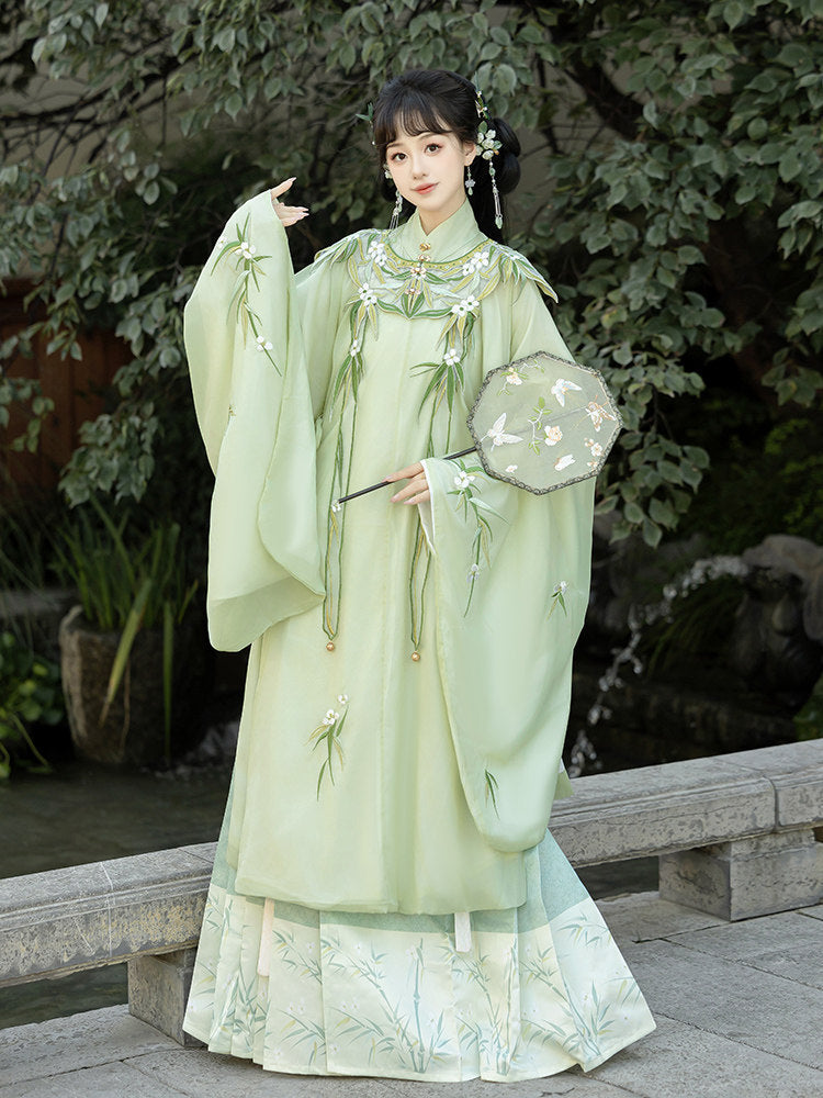 Ming Dynasty Bamboo Leaves Motif Cloud Collar & Mamian Skirt | Yujun 玉君