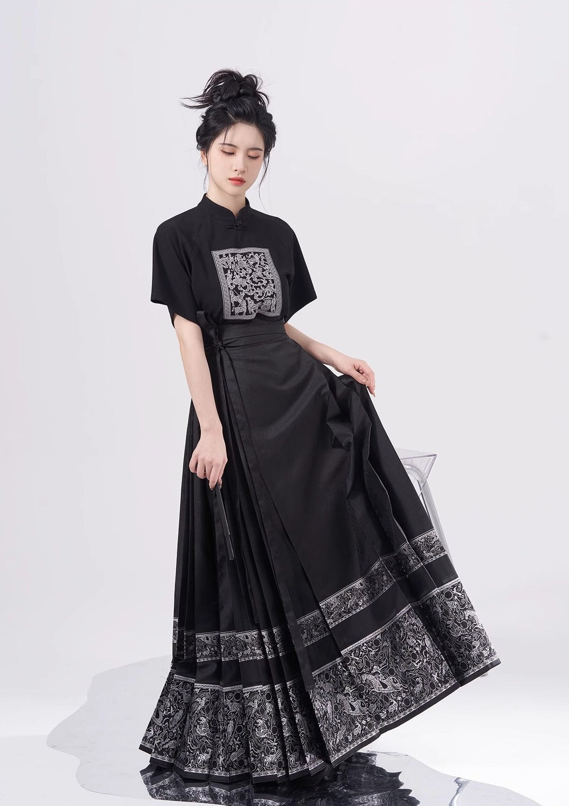 Horse Cloud | Modern Summer Set (马羽)