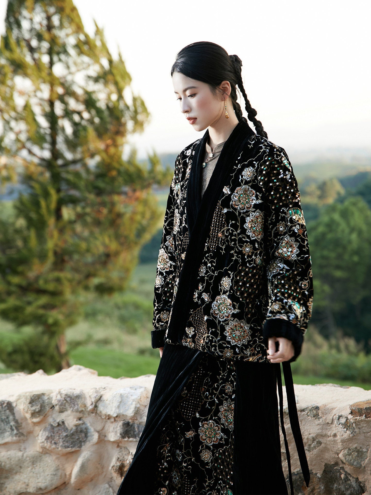 New Chinese Style Beaded Embroidery Cotton Padded Oversized Jacket and Velvet Spiral Skirt - Zhimian 知棉