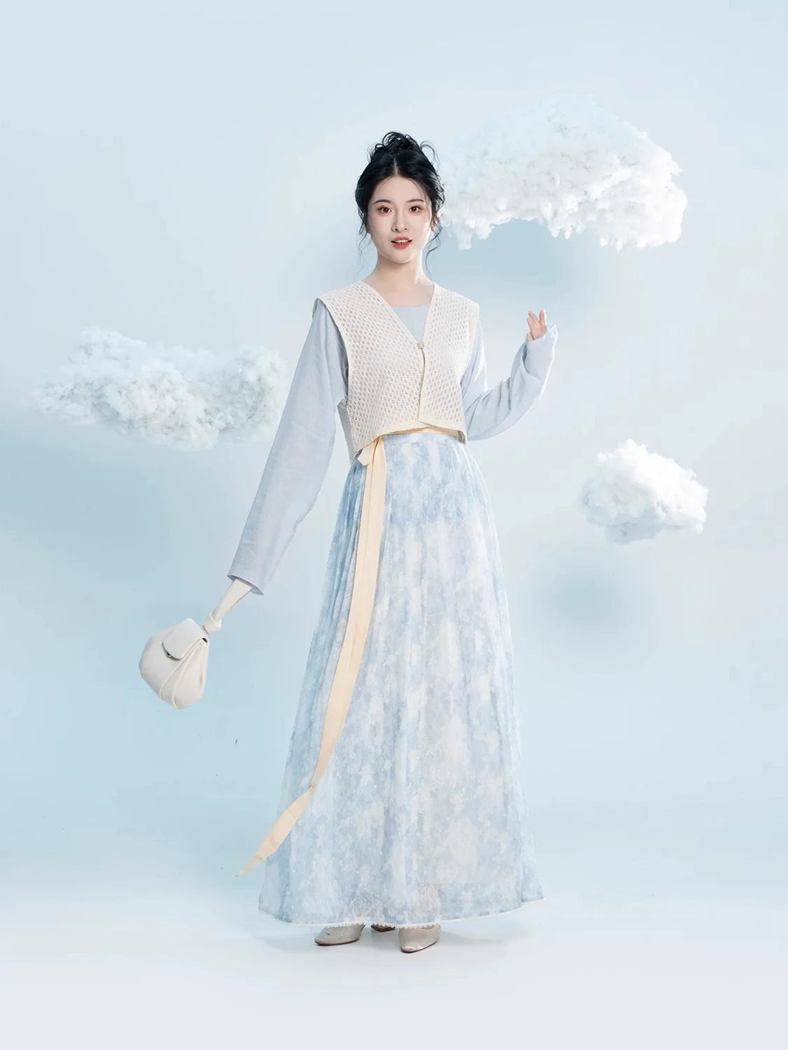 Tang Dynasty Modern Hanfu Set with Beizi Overlay & Pleated Wrap Skirt - Little Blue Flower 小蓝花 (Preorder)
