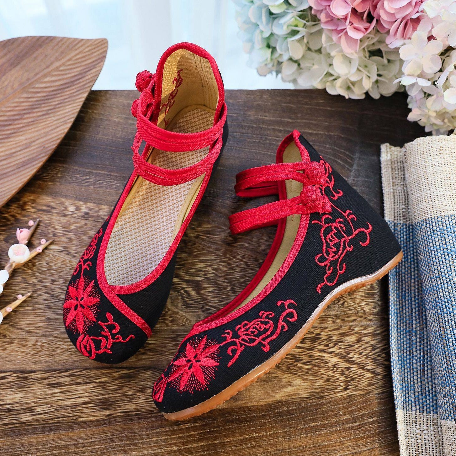 Sunflower | Embroidered Shoes(太阳花）