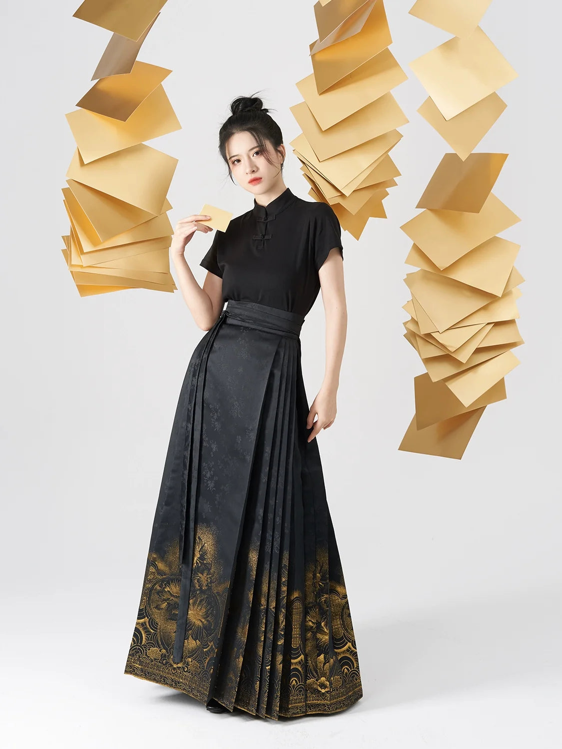 Chinese Blouse & Mamian Skirt Outfit | Golden Shadow Flower 金影昙花