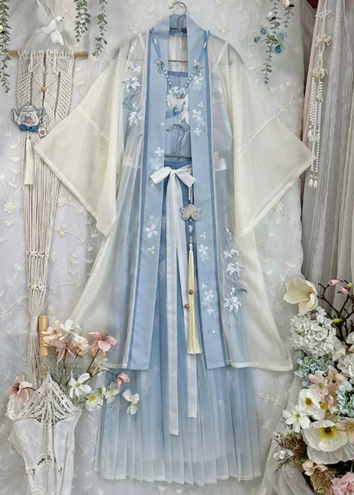 Blue Lily | 3-Piece Hanfu (幽蓝百合)