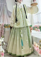 Courtyard Lilies | 3-Piece Plus Hanfu (庭前百合)