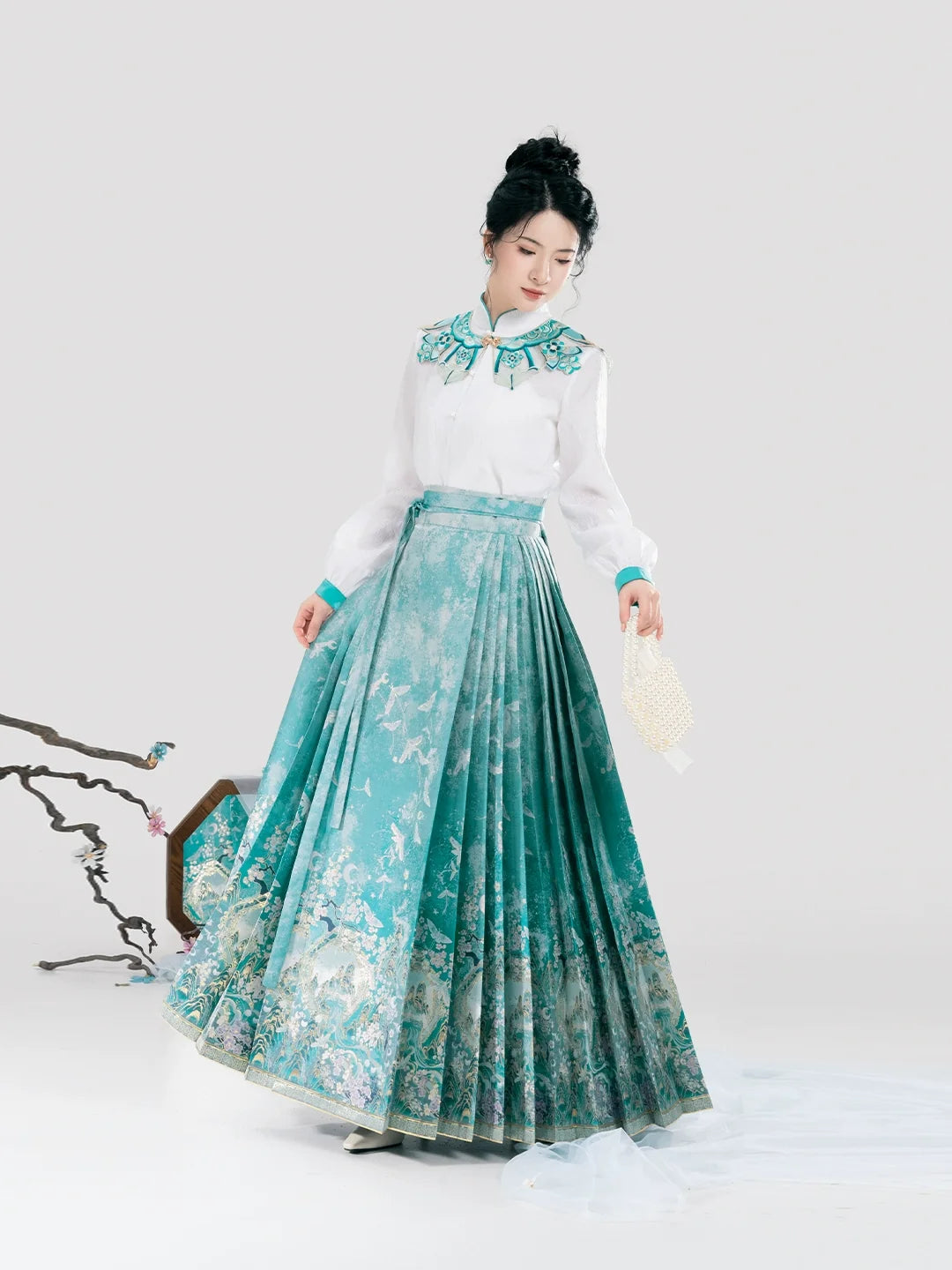 Chinese Long Sleeve Shirt & Mamian Skirt Outfit | Oceania 蜉蝣