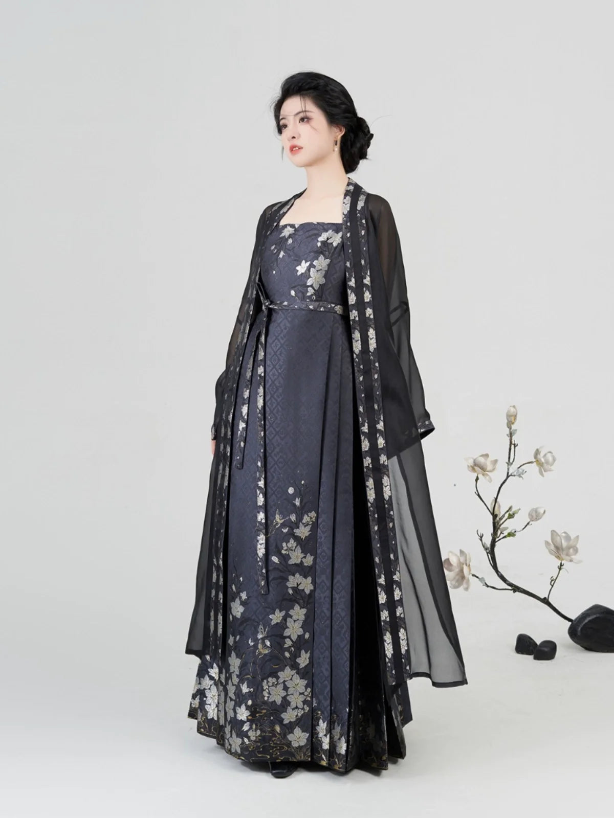 Ming Dynasty Modern Hanfu Beizi with Mamian Slip Dress - Floating Fragrance 浮玉生香