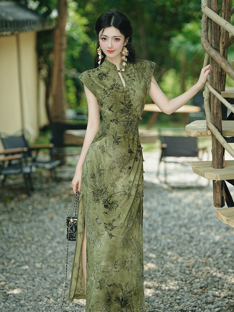 Sleeveless Modern Long Cheongsam | Zhuzi