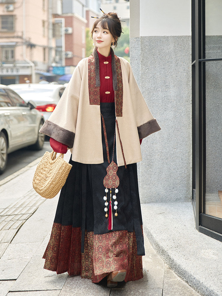 Ming Dynasty Cross Collar Jacket and Mamianqun - Watching the Years 守岁