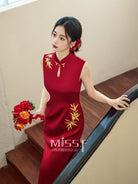 Chinese Wedding Engagement & Tea Ceremony Sleeveless Cheongsam | Xinyue