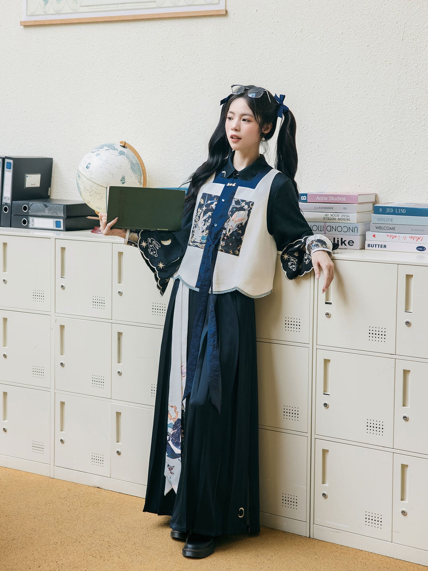 Ming Dynasty Modern Hanfu Bijia with Wide Leg Pants - Osmanthus Branch 蟾宫折桂