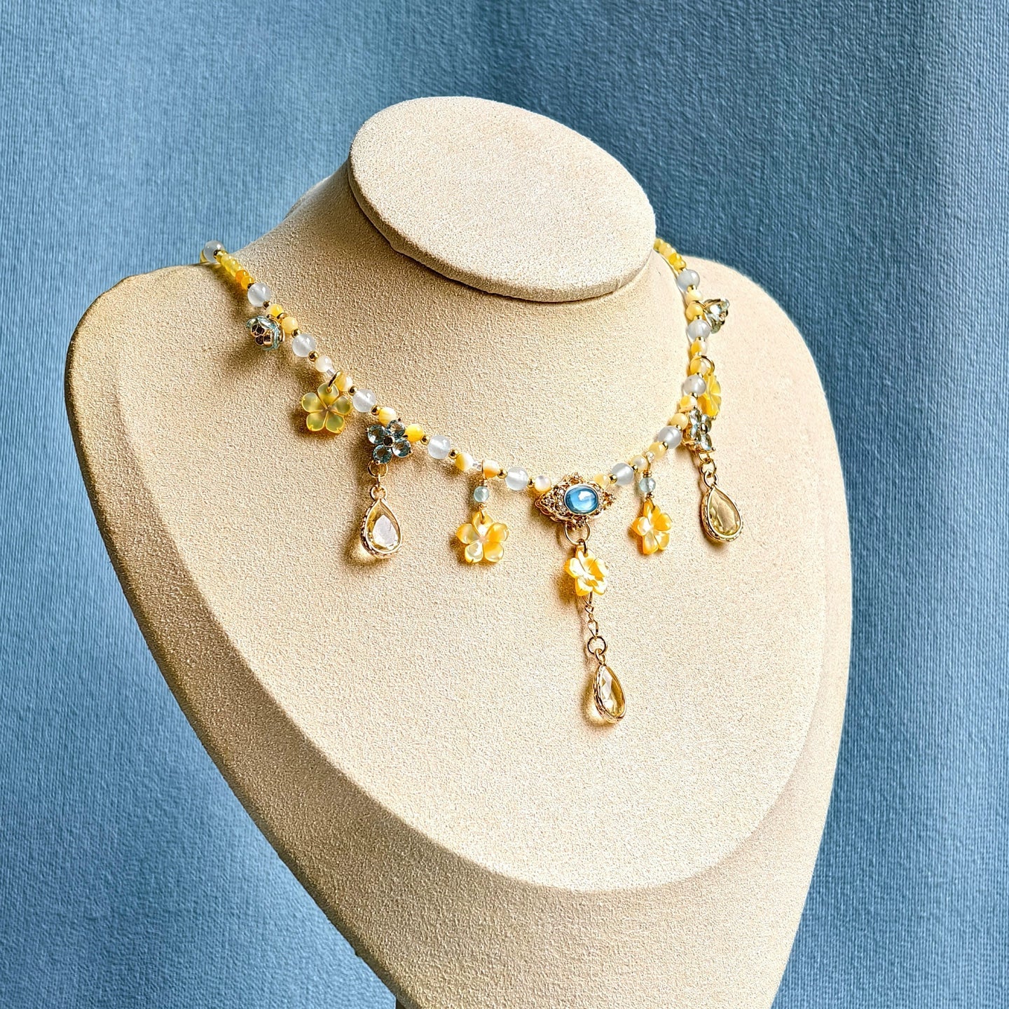 Daffodils - Traditional Chinese Hanfu Jewelry