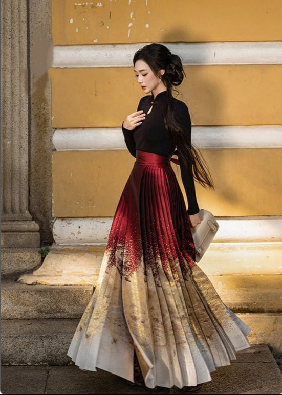 Moon River | Modern Golden Ma Mian Skirt (月生春江)