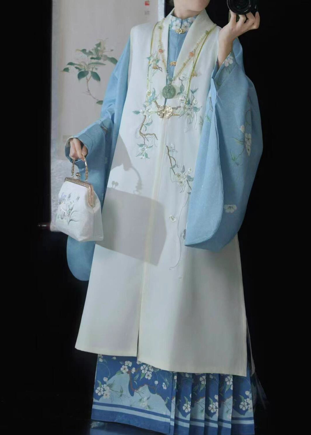 Scattered Butterflies | 3-Piece Plus Set (碎蝶)