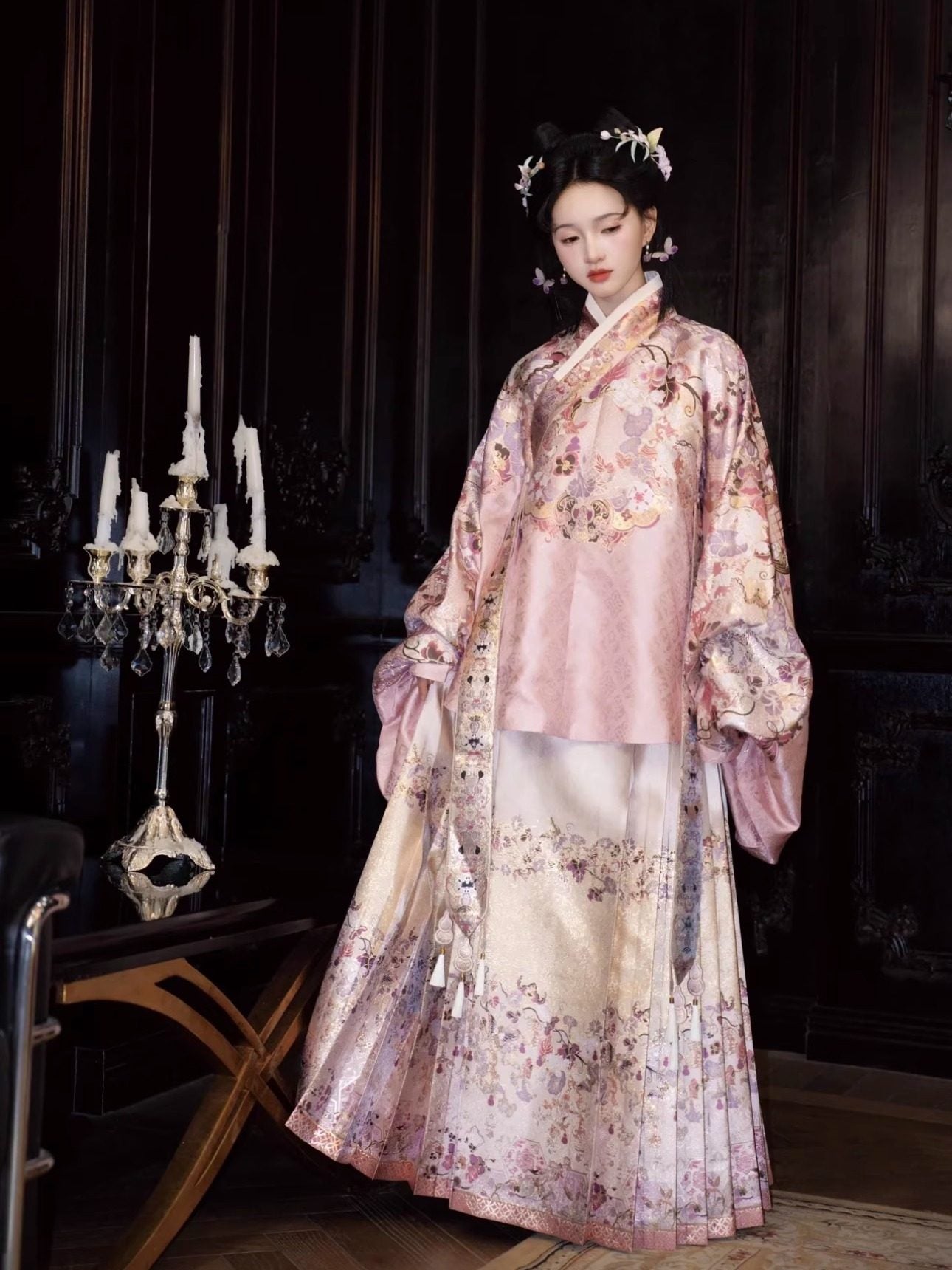Ming Dynasty Chinese New Year Festival Hanfu | Blessings 福禄今安