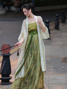 Green Wilds | Modern Song Dynasty Hanfu with Floral Pleated Skirt