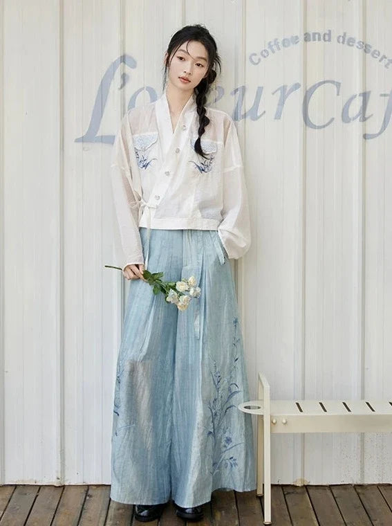 Song Dynasty x Modern Hanfu: Green Chord 青语拂弦 (Preorder)
