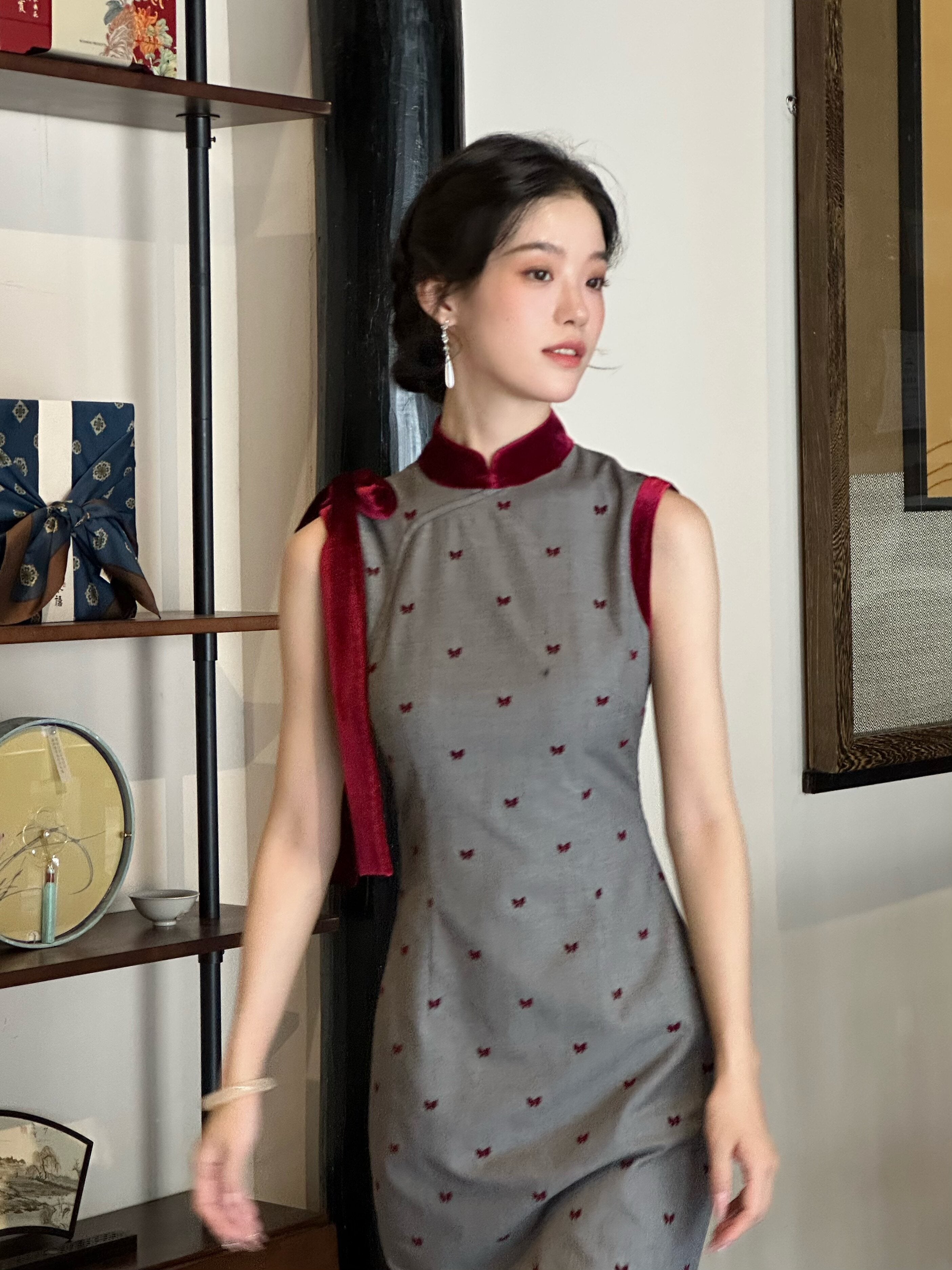 Sleeveless Velvet Heart Long Cheongsam | Miss Butterfly