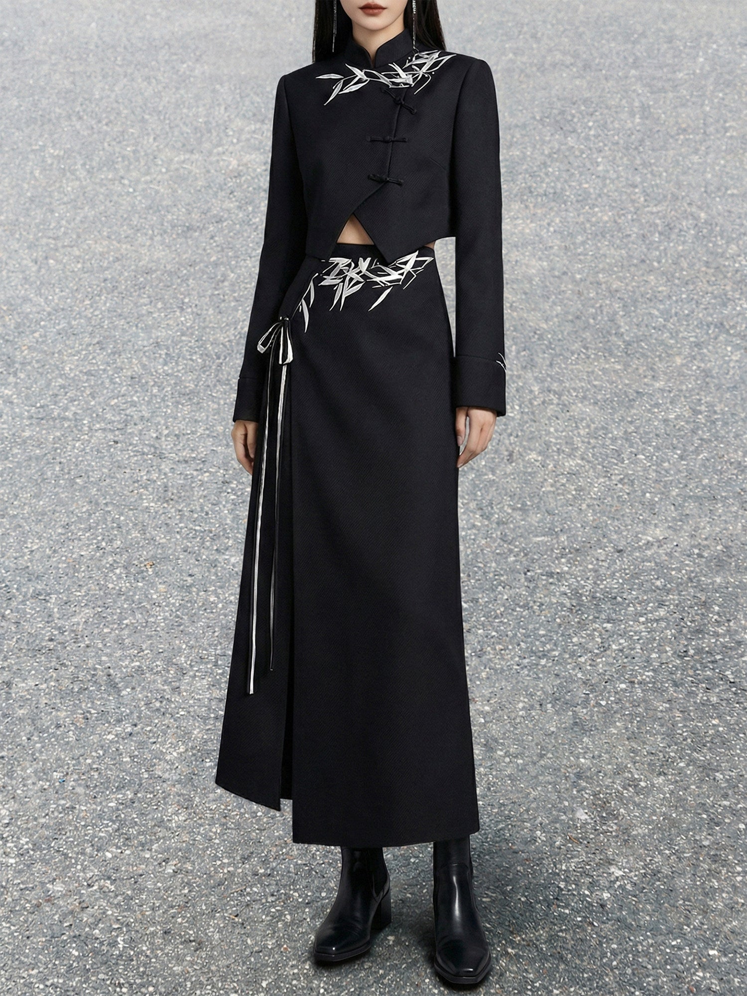 New Chinese Style Black Bamboo Leaf Print with Irregular Hem Crop Suit and Slit Skirt (Preorder)