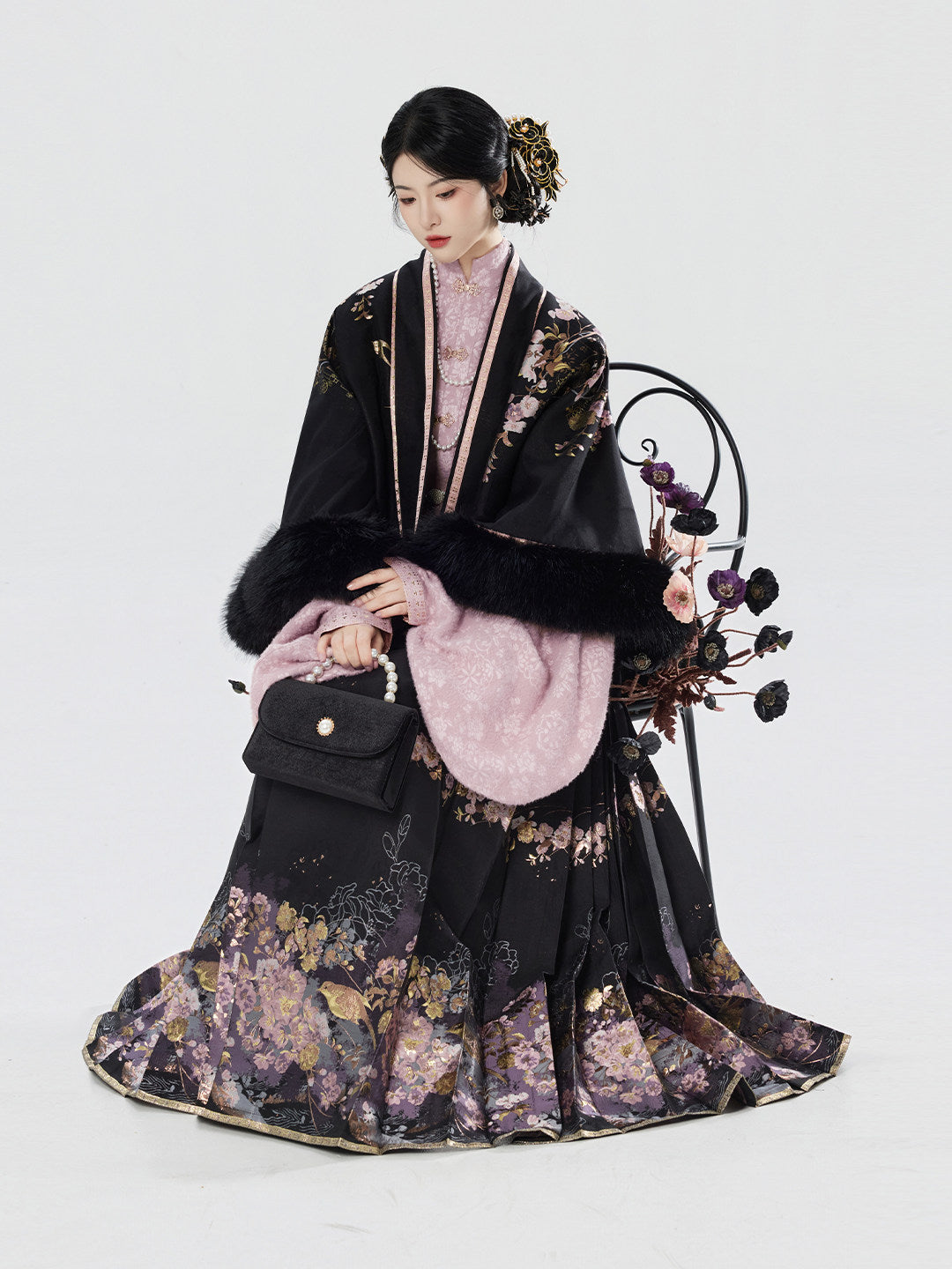 Ming Dynasty Modern Hanfu Pipa Sleeve Top & Mamianqun | Nightingale Begonia 夜莺海棠