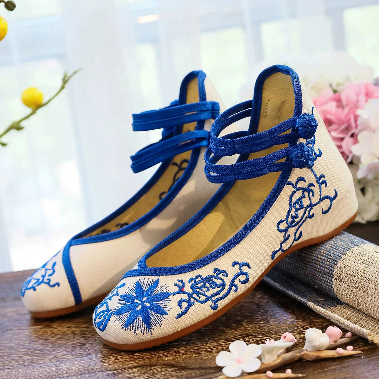 Sunflower | Embroidered Shoes(太阳花）